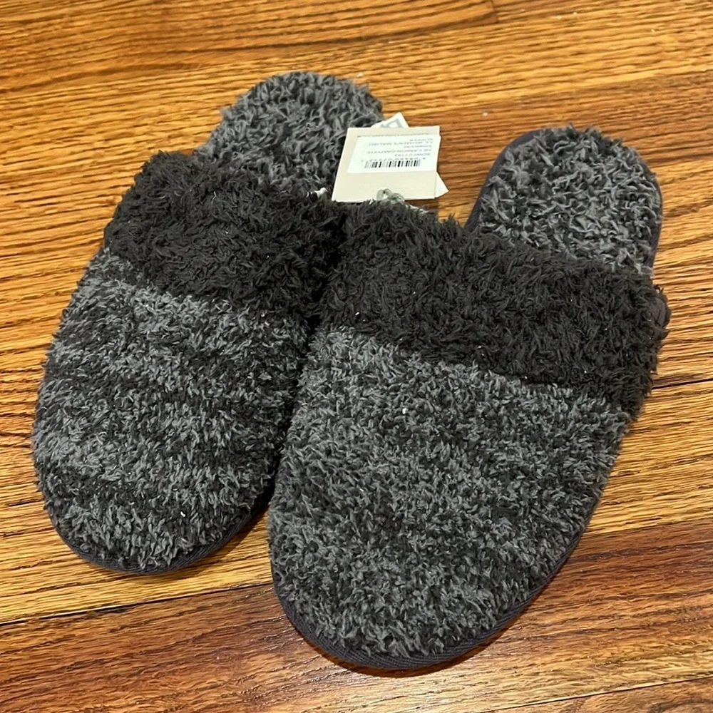 NWT Barefoot Dreams Slippers - Picture 2 of 4